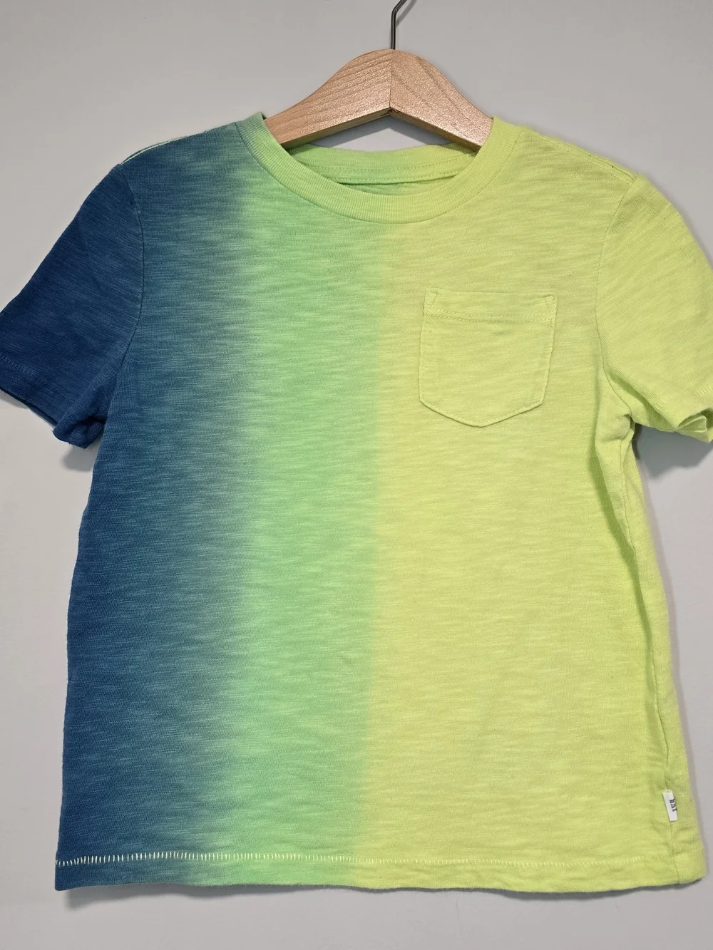 GAP Blue to Lime Gradient Pocket Tee Tide-dye Neon Back To School Style.
